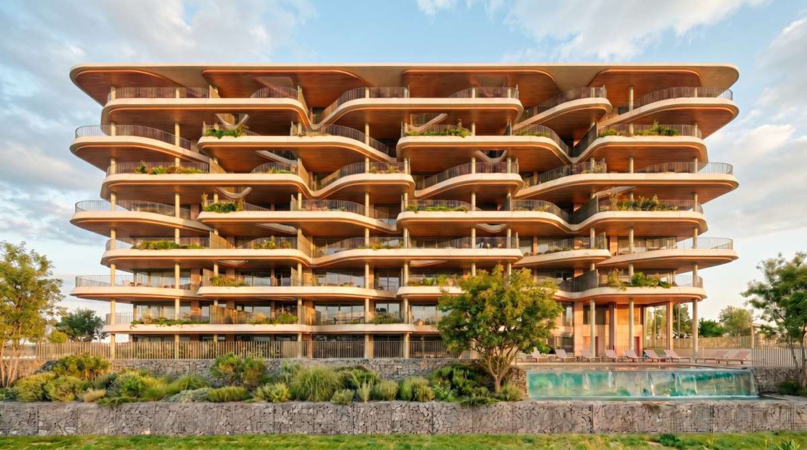 2 Bed Middle Floor Apartment in Fuengirola in Fuengirola, 
